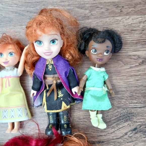 Lot of 7 Disney Mini Princess Dolls 4.5" - 6" - Picture 2 of 4